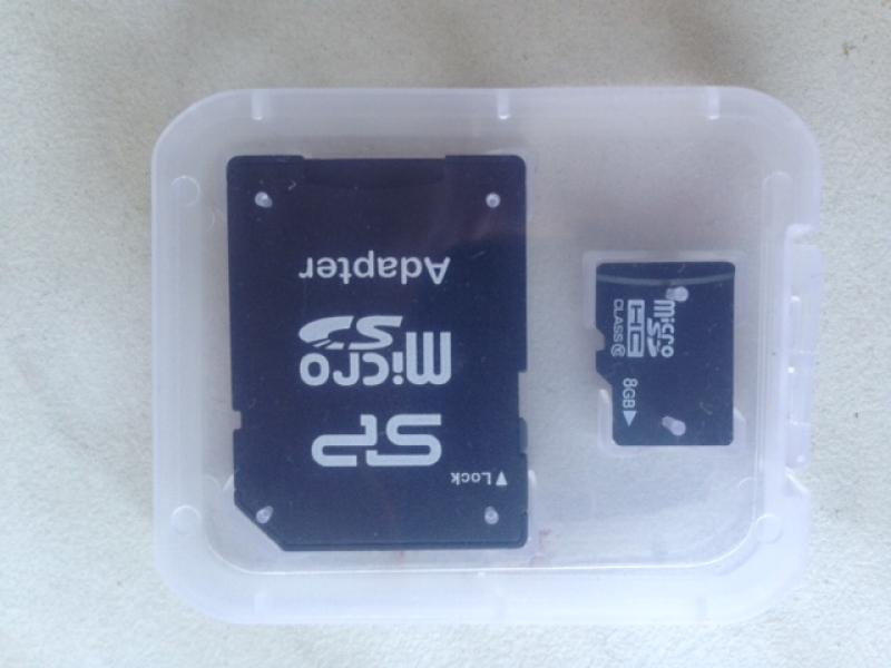   Micro SD card 8 GB